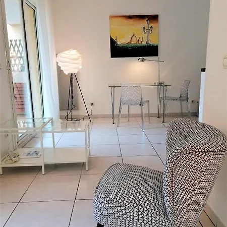 Apartment Neuf 25 M2, Terrasse 35 M2 Proche Port Nice, Centre